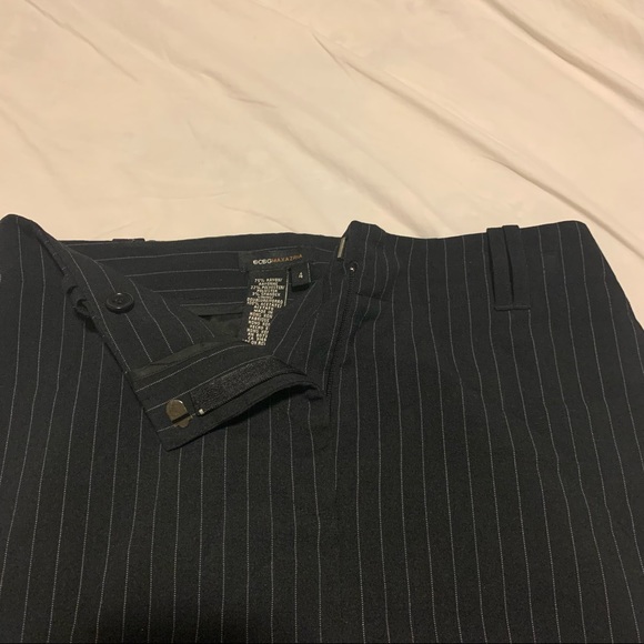 BCBG Pencil Skirt size 4 - Picture 3 of 4